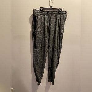 American Eagle Grey Zebra Joggers